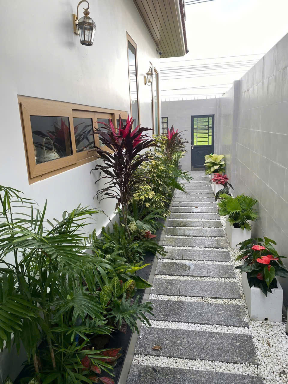 Thi công tiểu cảnh sân vườn nhà anh Vũ - Bình Long